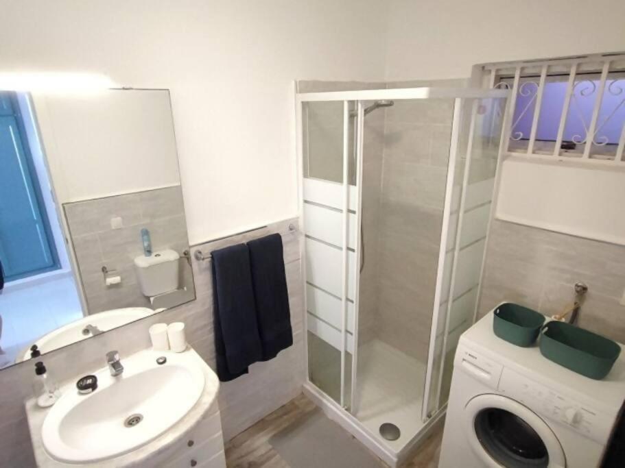 Ampio Appartamento In Ocean View Ov311 أذيخي المظهر الخارجي الصورة